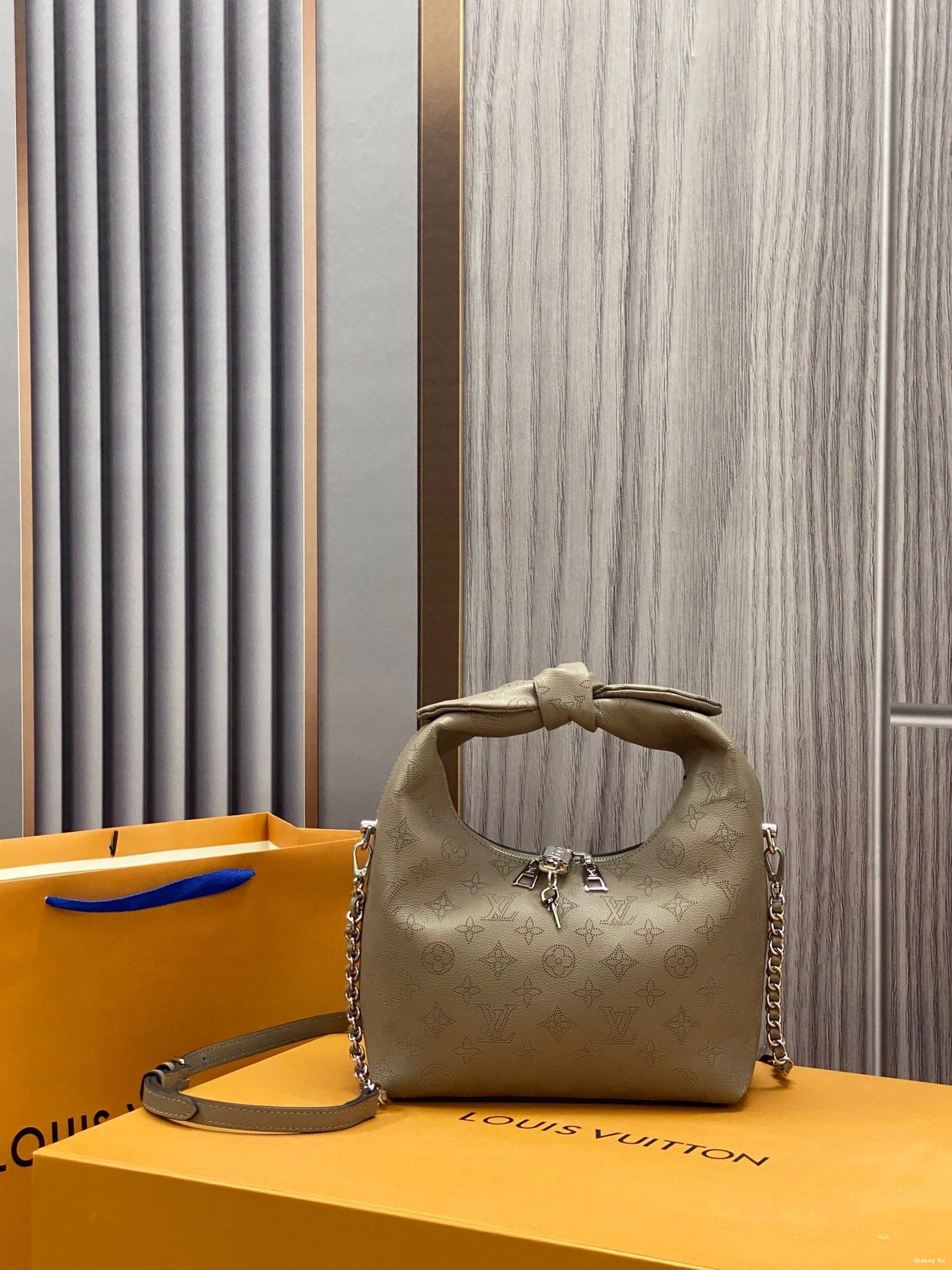KNOT PM LOUIS VUITTON WHY 0722